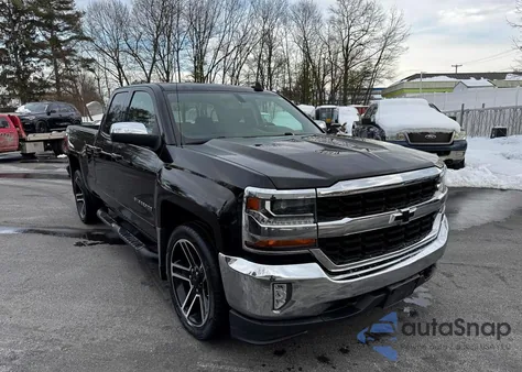 2018 Chevrolet Silverado K1500 Lt z USA, uszkodzony, nr VIN 1GCVKREC4JZ136670
